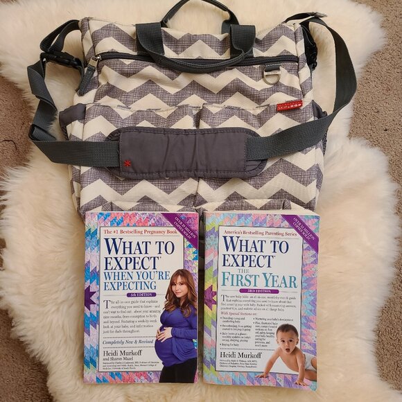 Skip Hop Diaper Bag w/Shoulder Strap & TWO What to Expect Books - Picture 1 of 10